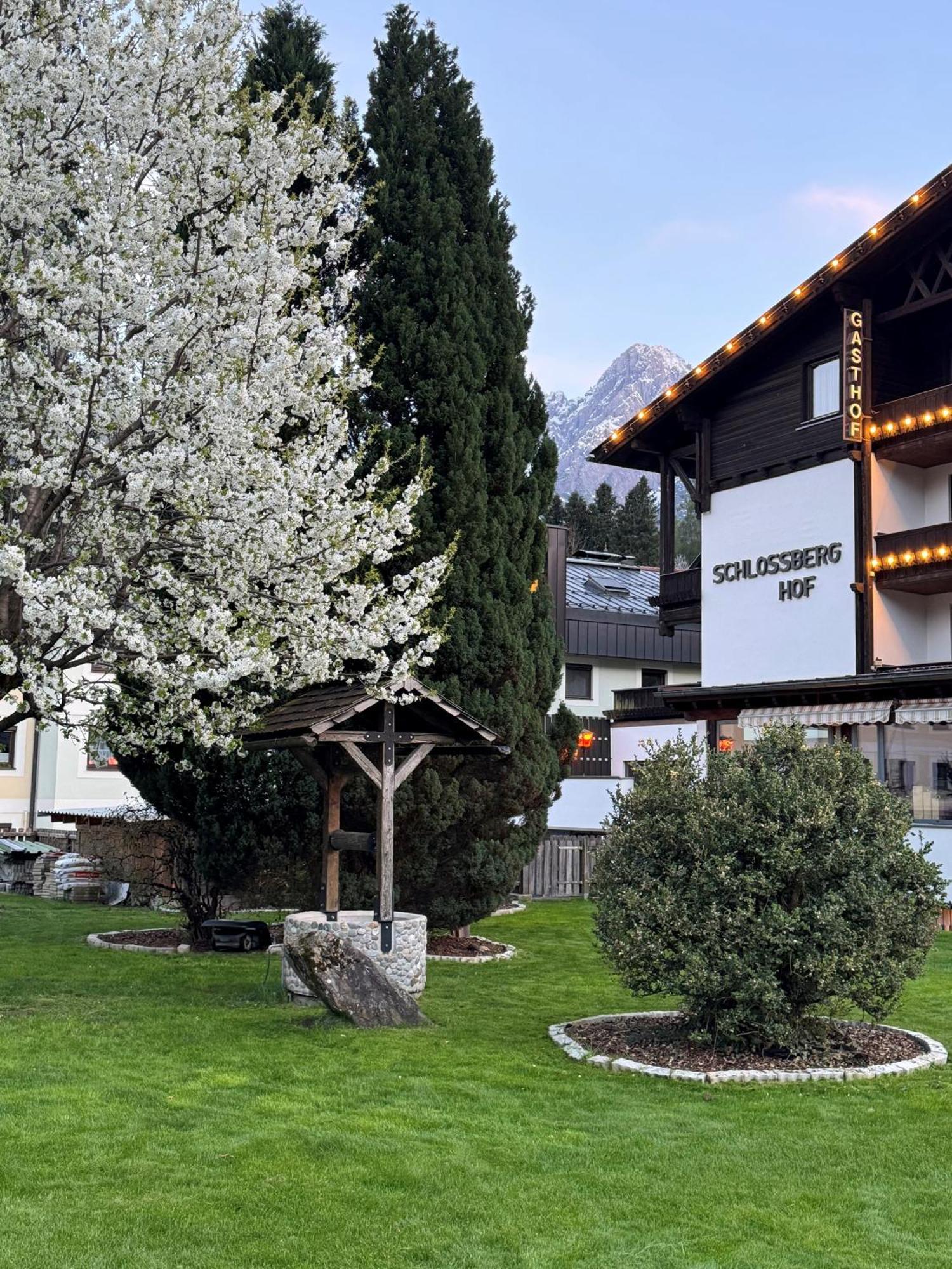 Gasthof Schlossberghof Лиенц Екстериор снимка